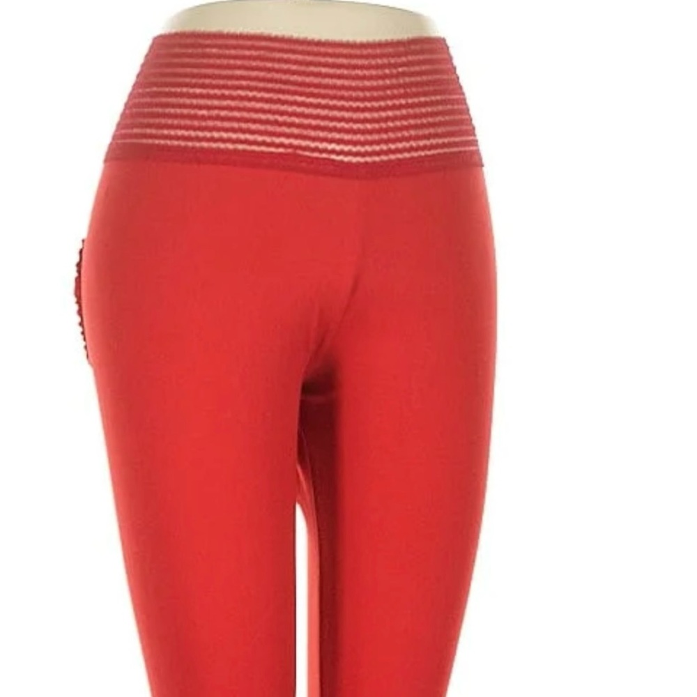 Cute Booty Lounge Red Capris